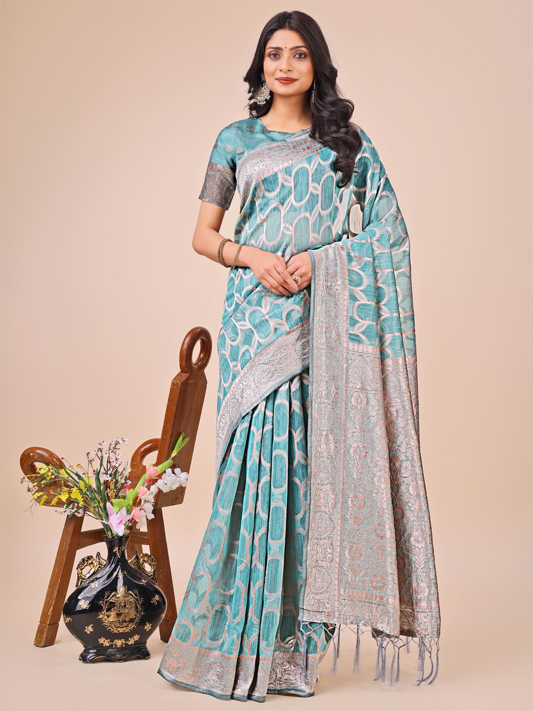 Astita Geometric Woven Design Zari Saree With Blouse Piece-picture-25