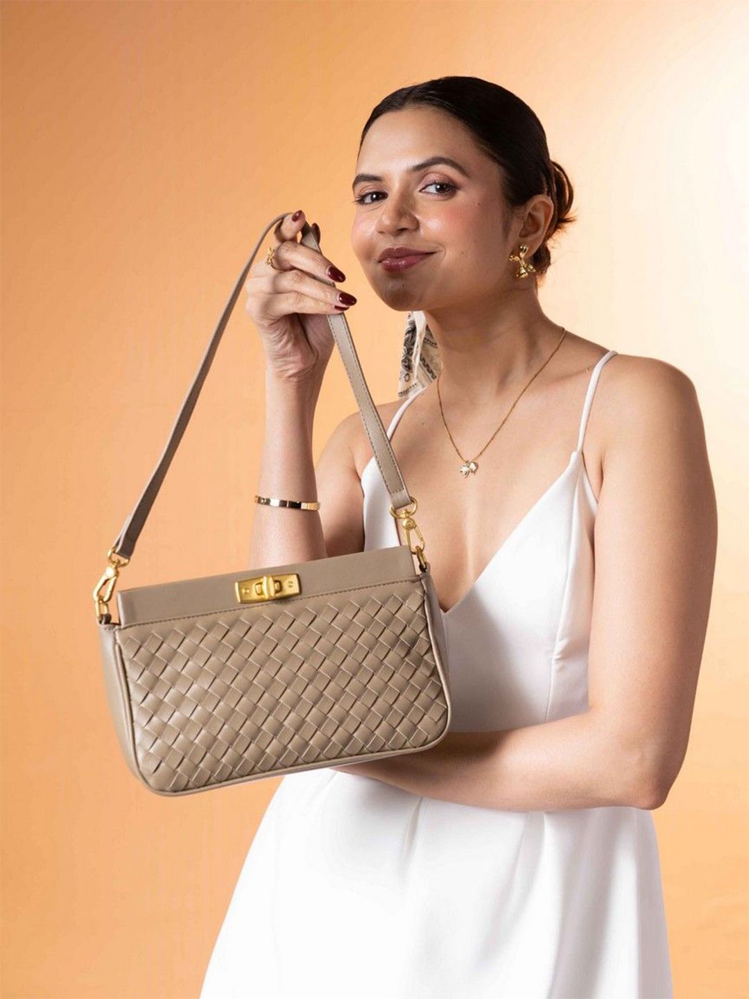 Inc 5 Textured Structured Sling Bag-picture-27