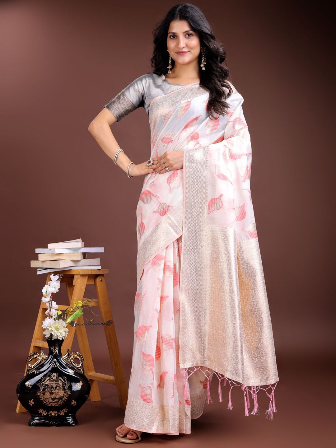Astita Ethnic Motifs Woven Design Zari Saree-picture-41