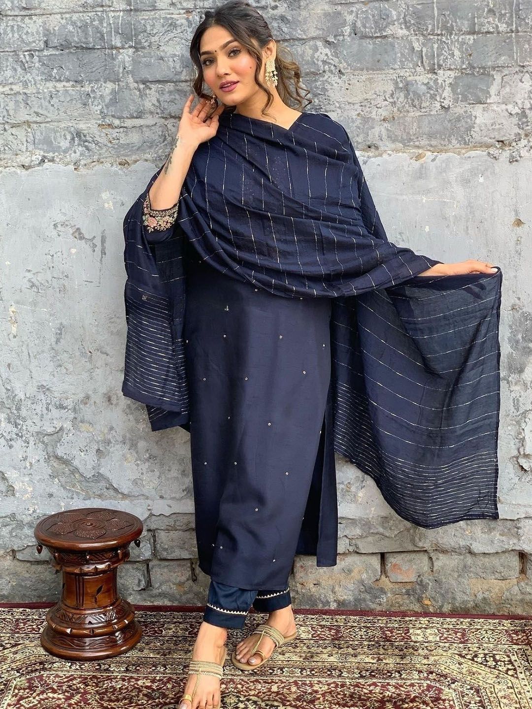 Growdamy Women Floral Embroidered Kurta with Trousers & Dupatta