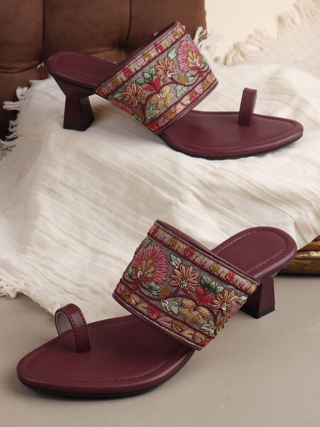 AVIVASTYLE Kitten Sandals-image-9