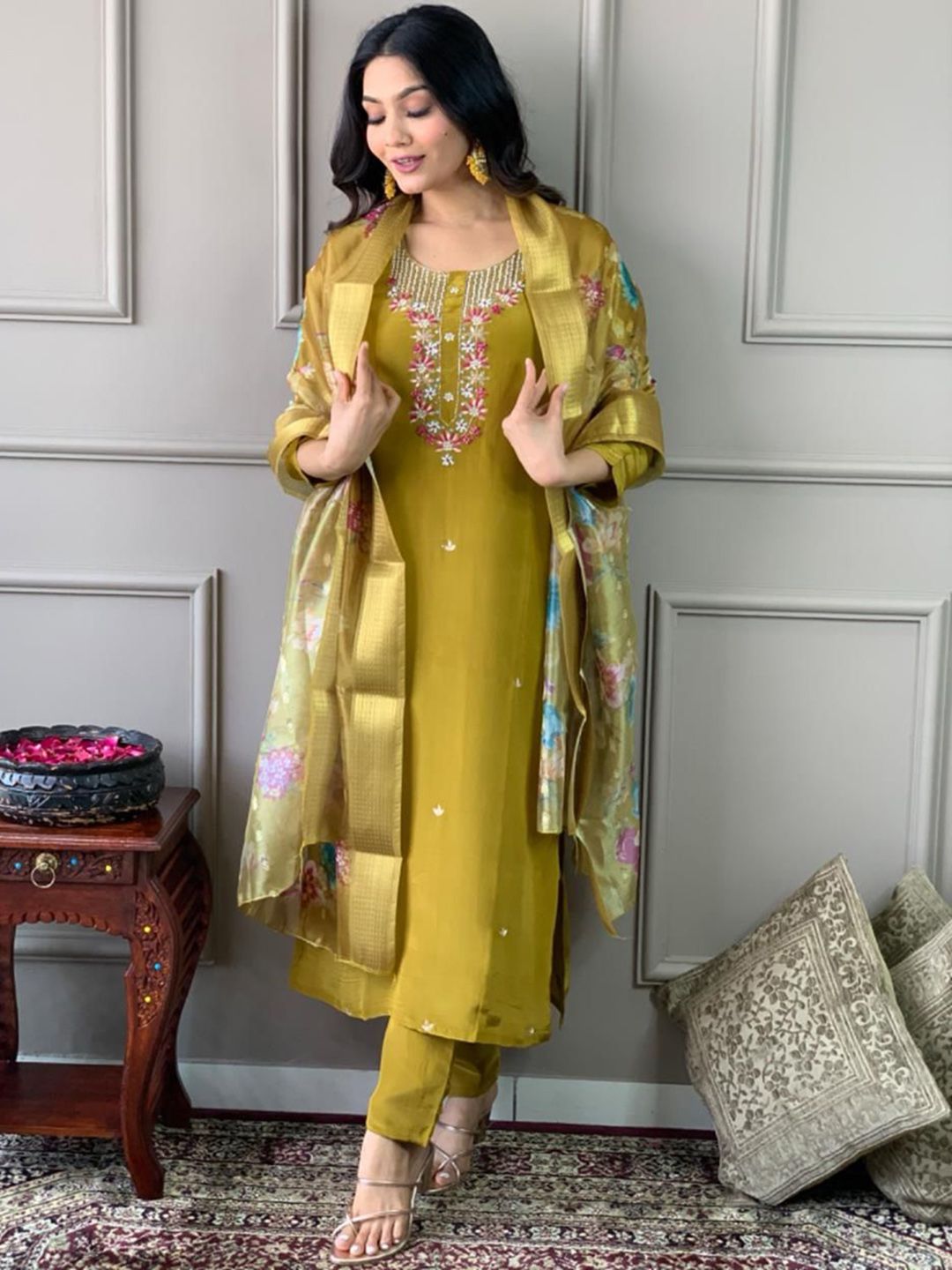Growdamy Women Ethnic Motifs Embroidered Straight Kurta with Trousers & Dupatta