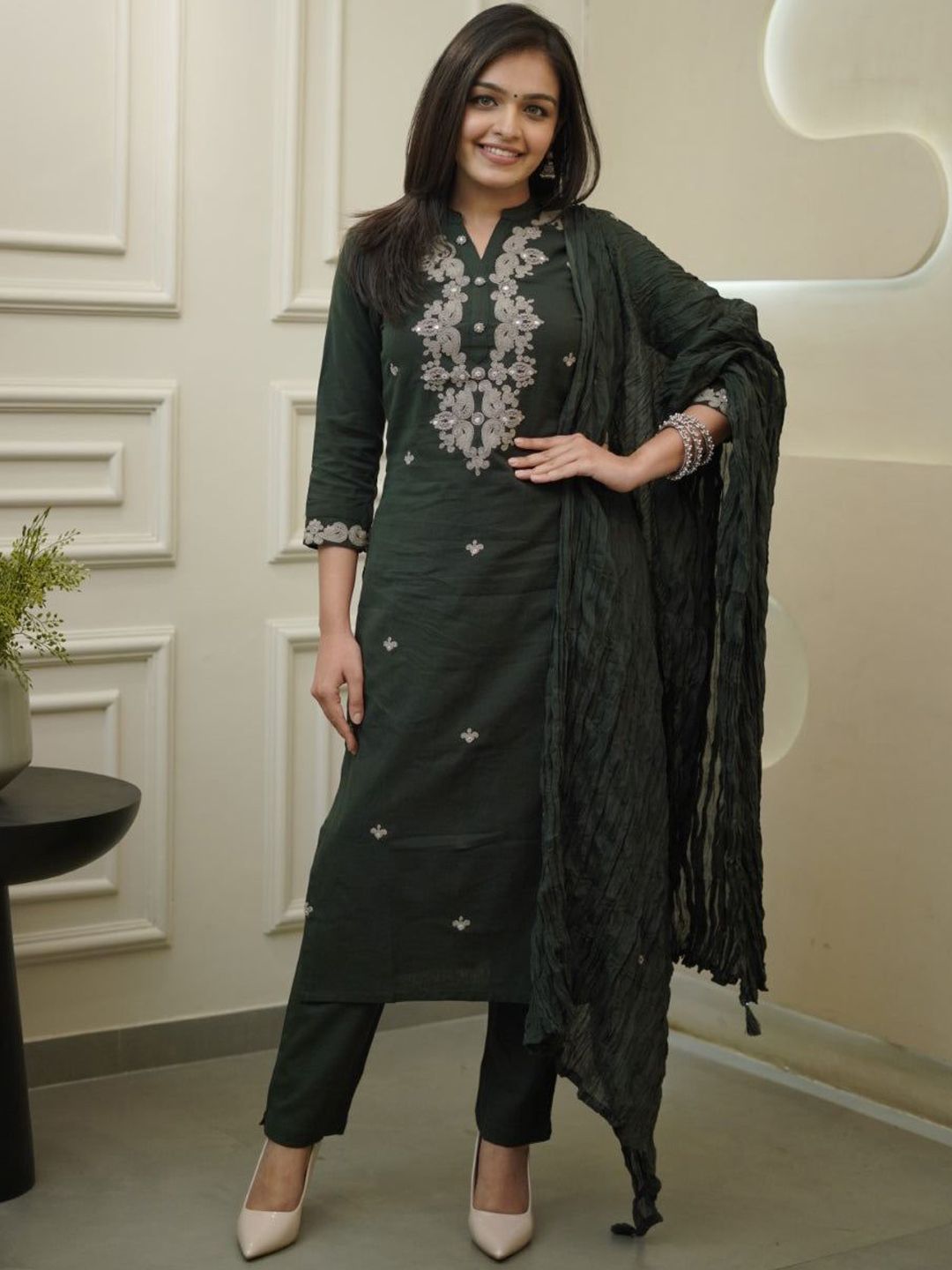 CREEPER Women Ethnic Motifs Embroidered Regular Kurta with Trousers & Dupatta
