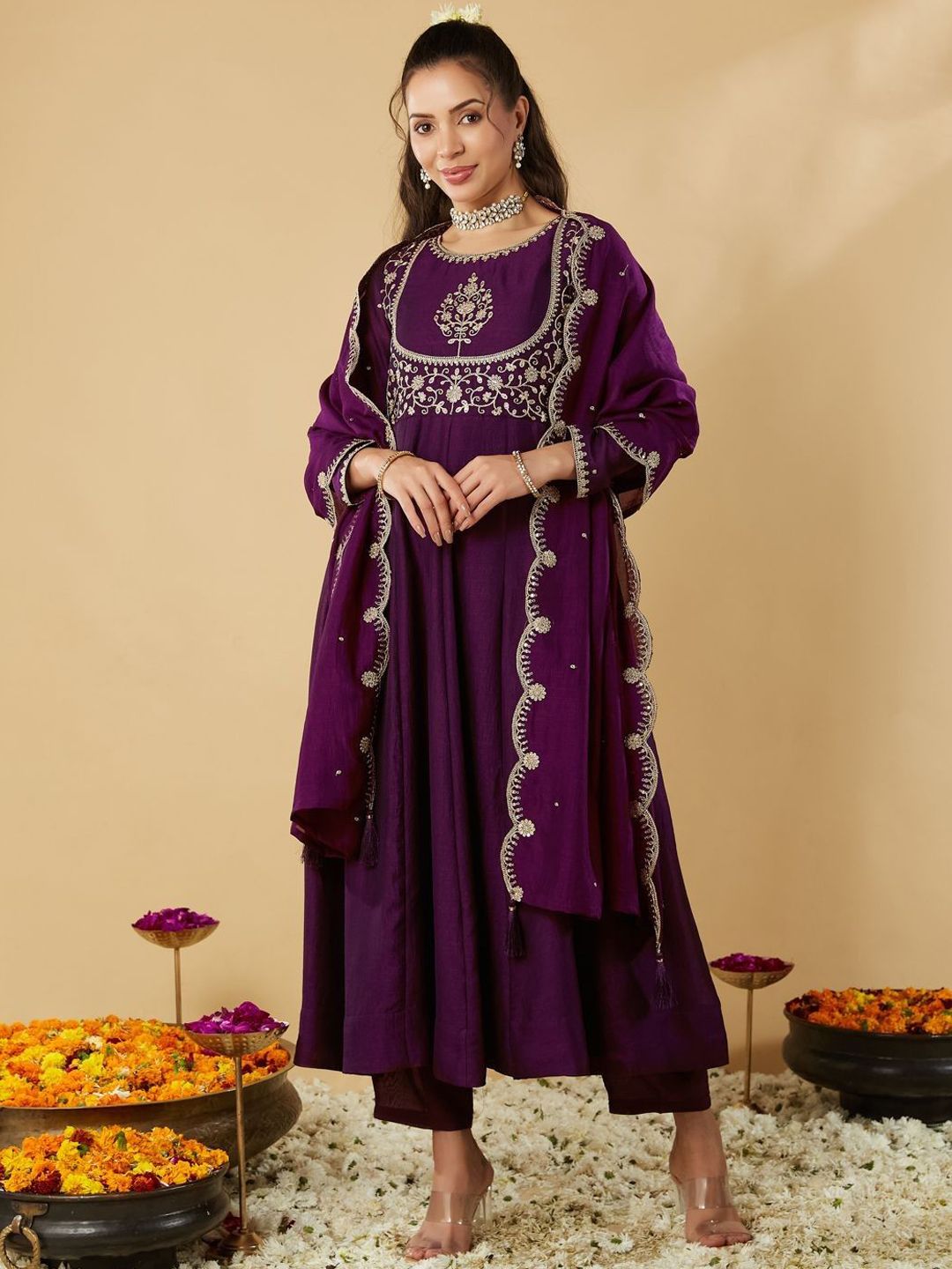Growdamy Women Floral Embroidered Empire Sequinned Kurta with Trousers & Dupatta