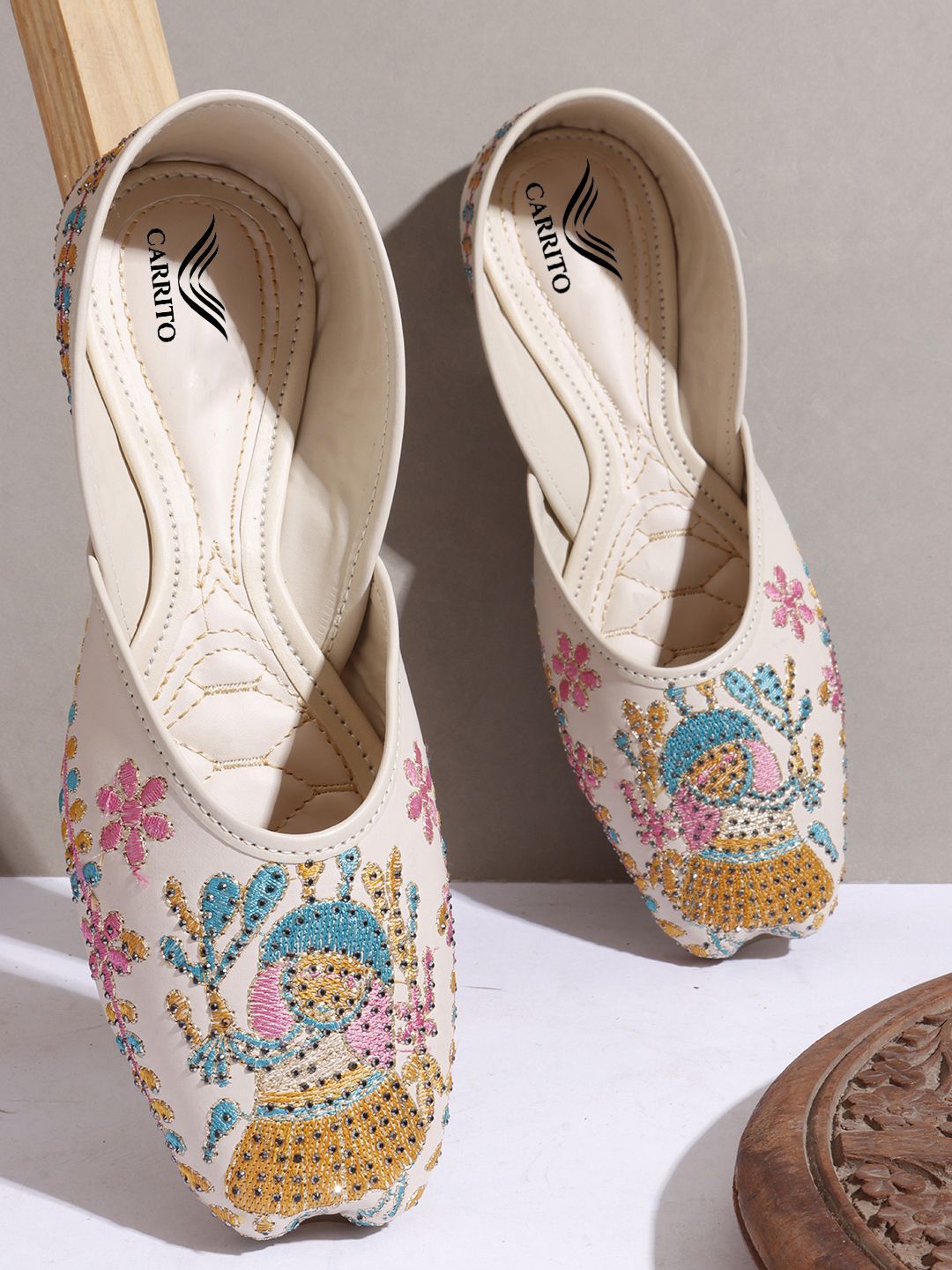 carrito Women Embellished Round Toe Mojaris Flats-picture-24