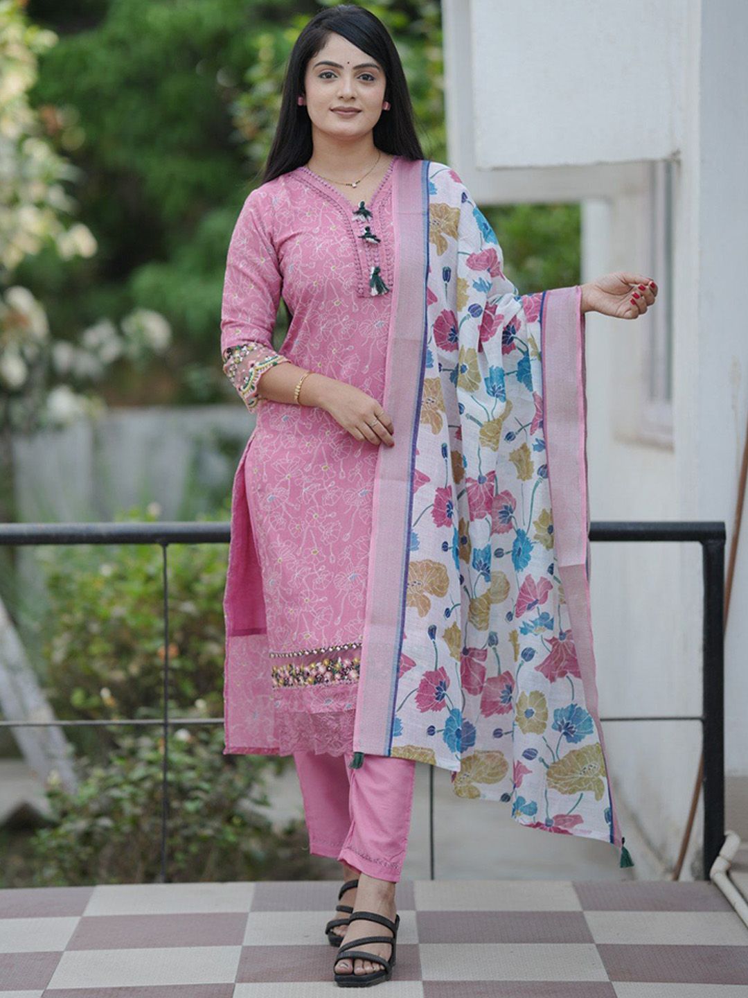 Ervaa fab Floral Printed Regular Pure Silk Kurta with Salwar & Dupatta