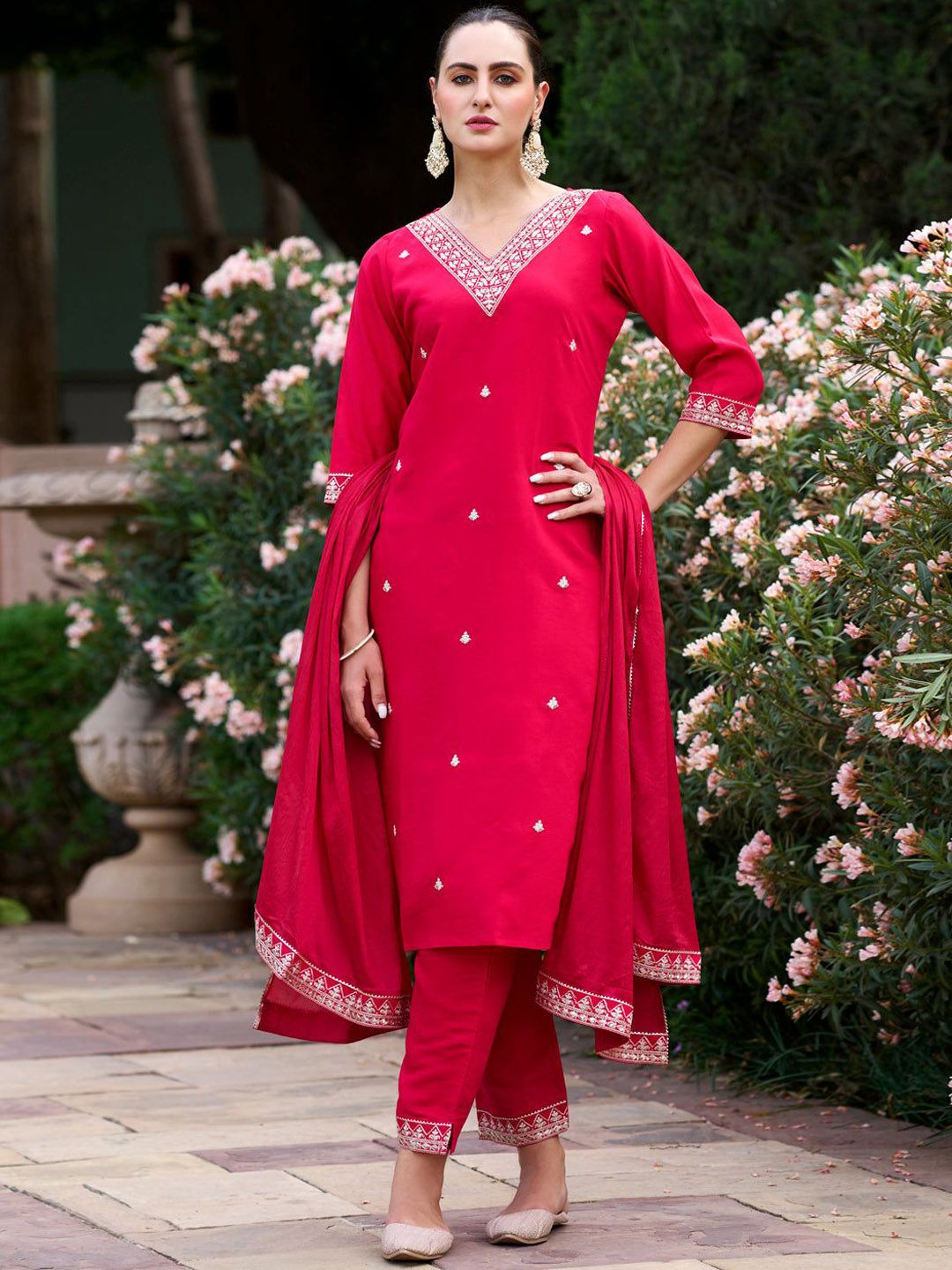 Growdamy Women Ethnic Motifs Embroidered Kurta with Trousers & Dupatta