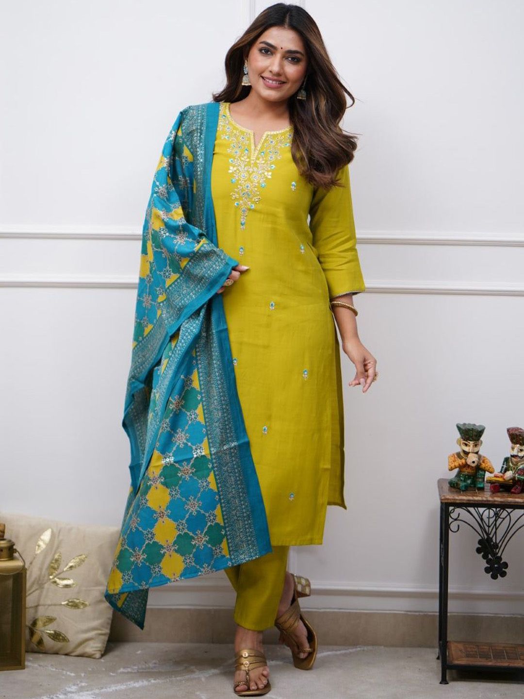 Moda Rapido Women Floral Embroidered Regular Kurta with Trousers With Dupatta