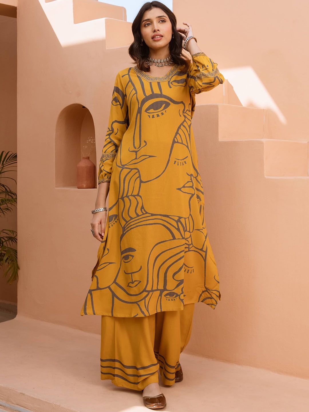 KALINI Women Abstract Printed Kurta with Palazzo