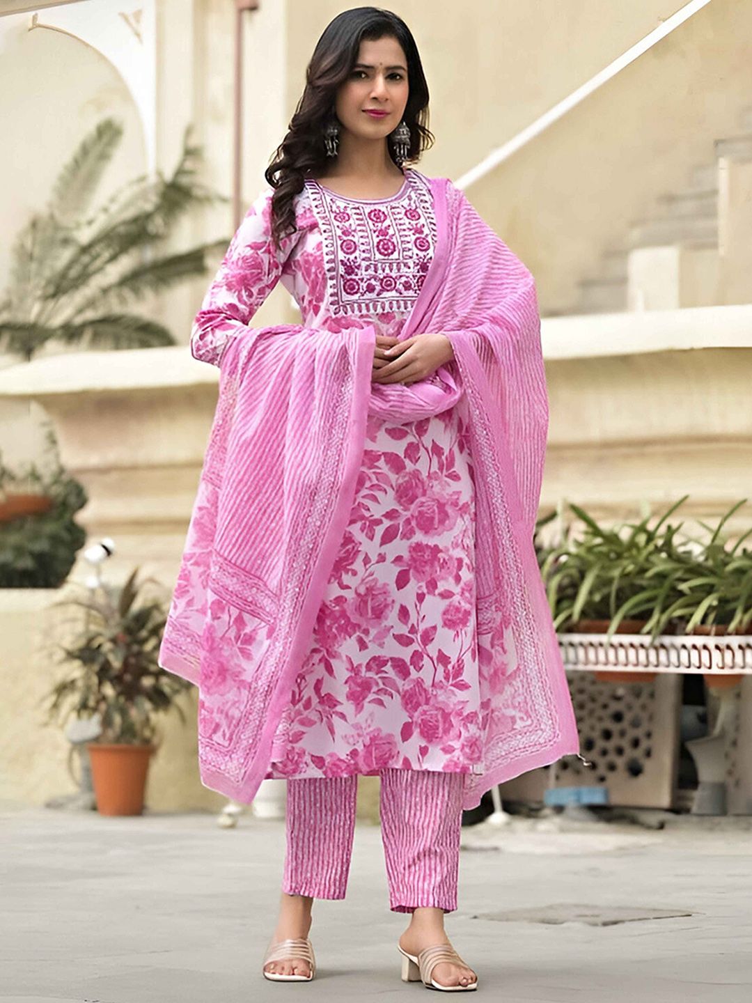 Moda Rapido Women Floral Printed Kurta with Trousers & Dupatta