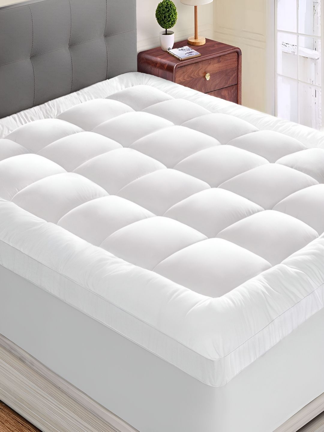 tundwal's White Quilted Water Resistant Cotton Mattress Protector-picture-29