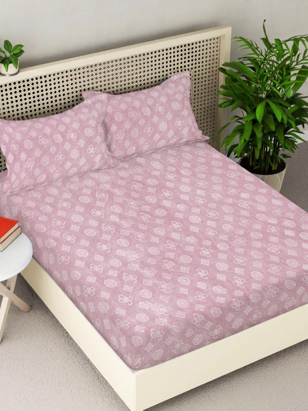 Myntra Elegant Homes Pink Geometric Woollen 300TC Fitted King Bedsheet Set-2.5mX2.25m-picture-32