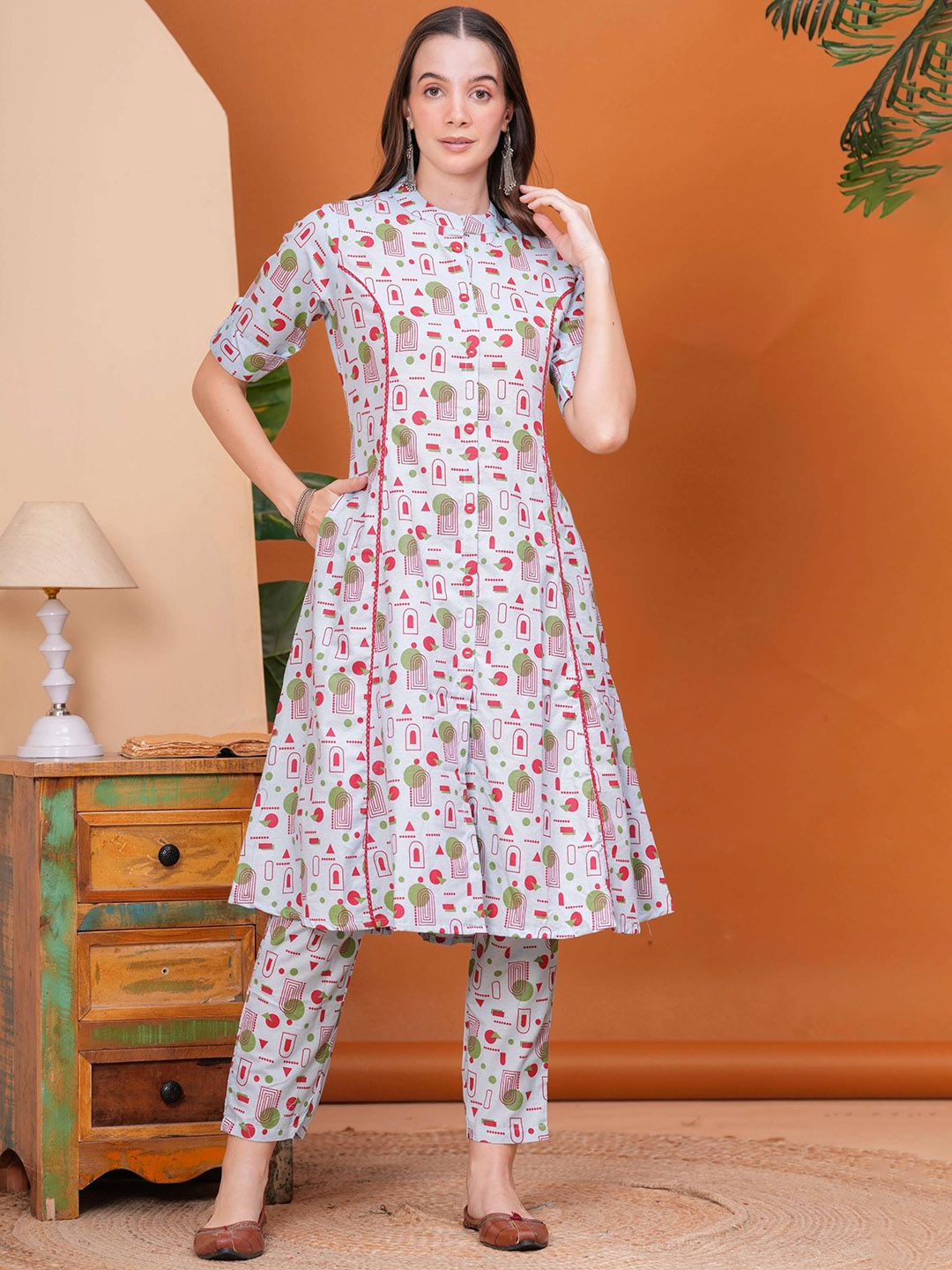 HEARTLOOM Women Ethnic Motifs Printed A-Line Kurti with Trousers