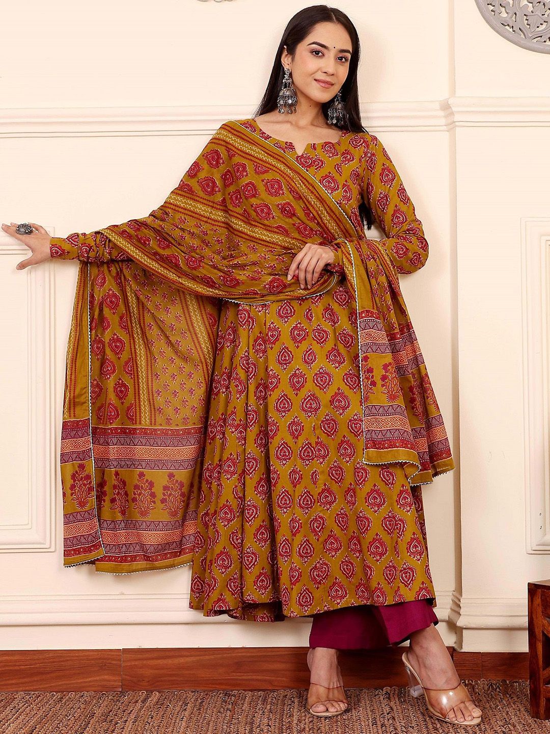 SRILICA Women Floral Embroidered Regular Kurta with Trousers &  Dupatta