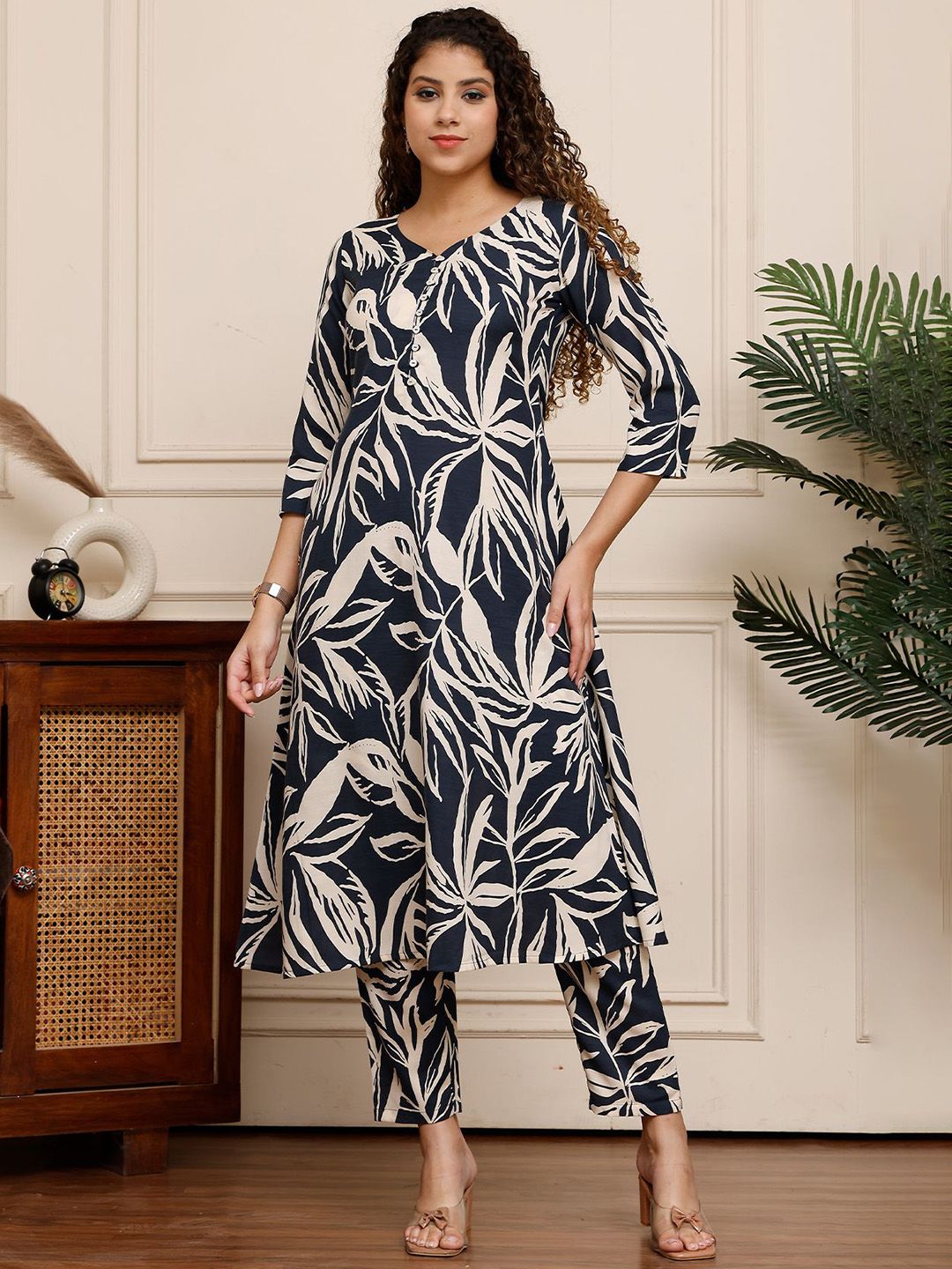 KALINI Women Floral Printed Regular Pure Cotton Kurta with Trousers