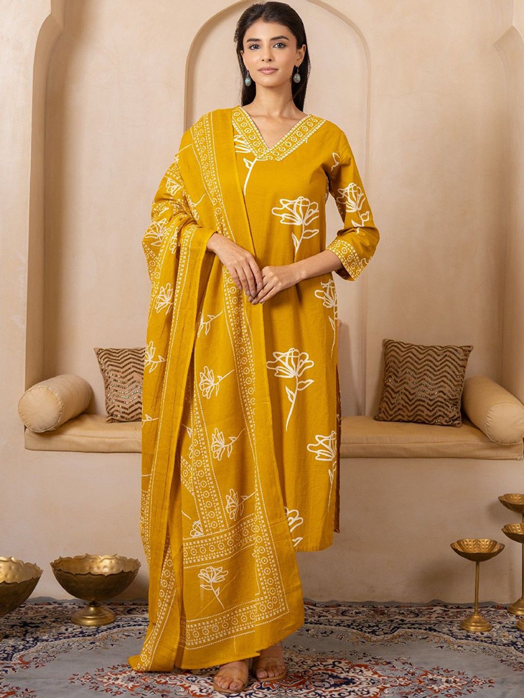 SHIVARA Floral Printed High Slit Sequinned Pure Cotton Kurta Wiith Trousers & Dupatta