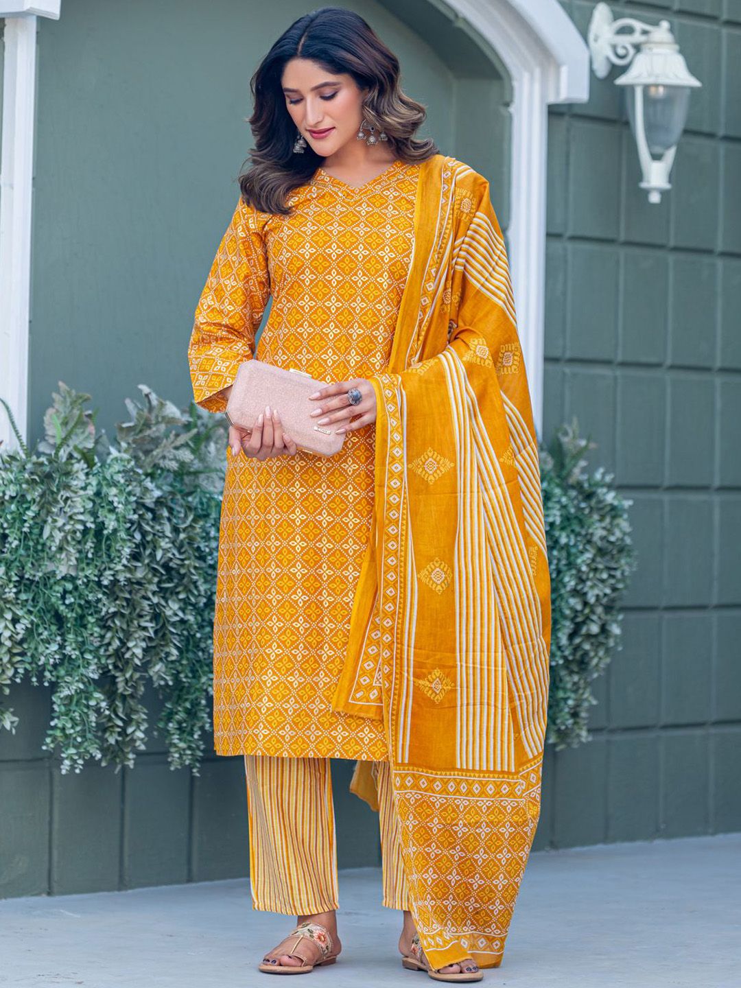Anouk Women Geometric Printed Kurta with Trousers & Dupatta