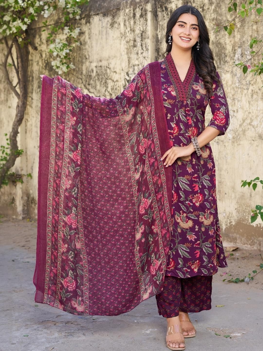 YAGNIK FASHION Women Printed Kurta Set