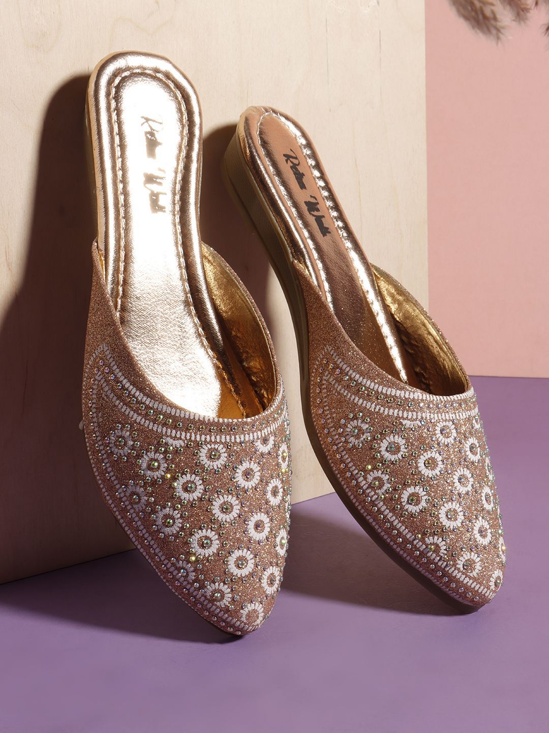 Retro Walk Women Embellished Mojaris Flats with Ethnic - Embellished-picture-34