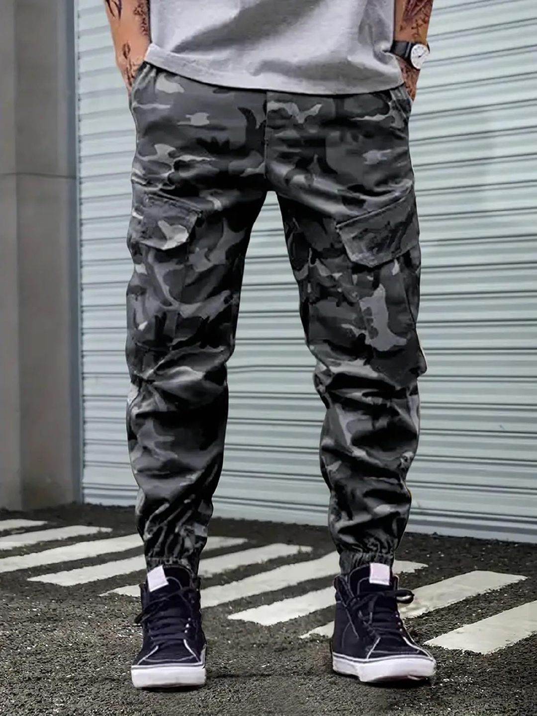 R.Code by The Roadster Life Co. Men Camouflage Printed High-Rise Slim Fit Cargos-picture-40