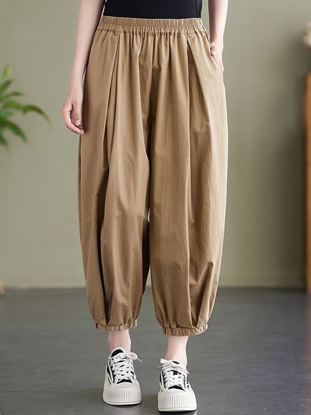 StyleCast x Revolte Women Loose Fit Solid Mid-Rise Pleated Trousers-picture-14