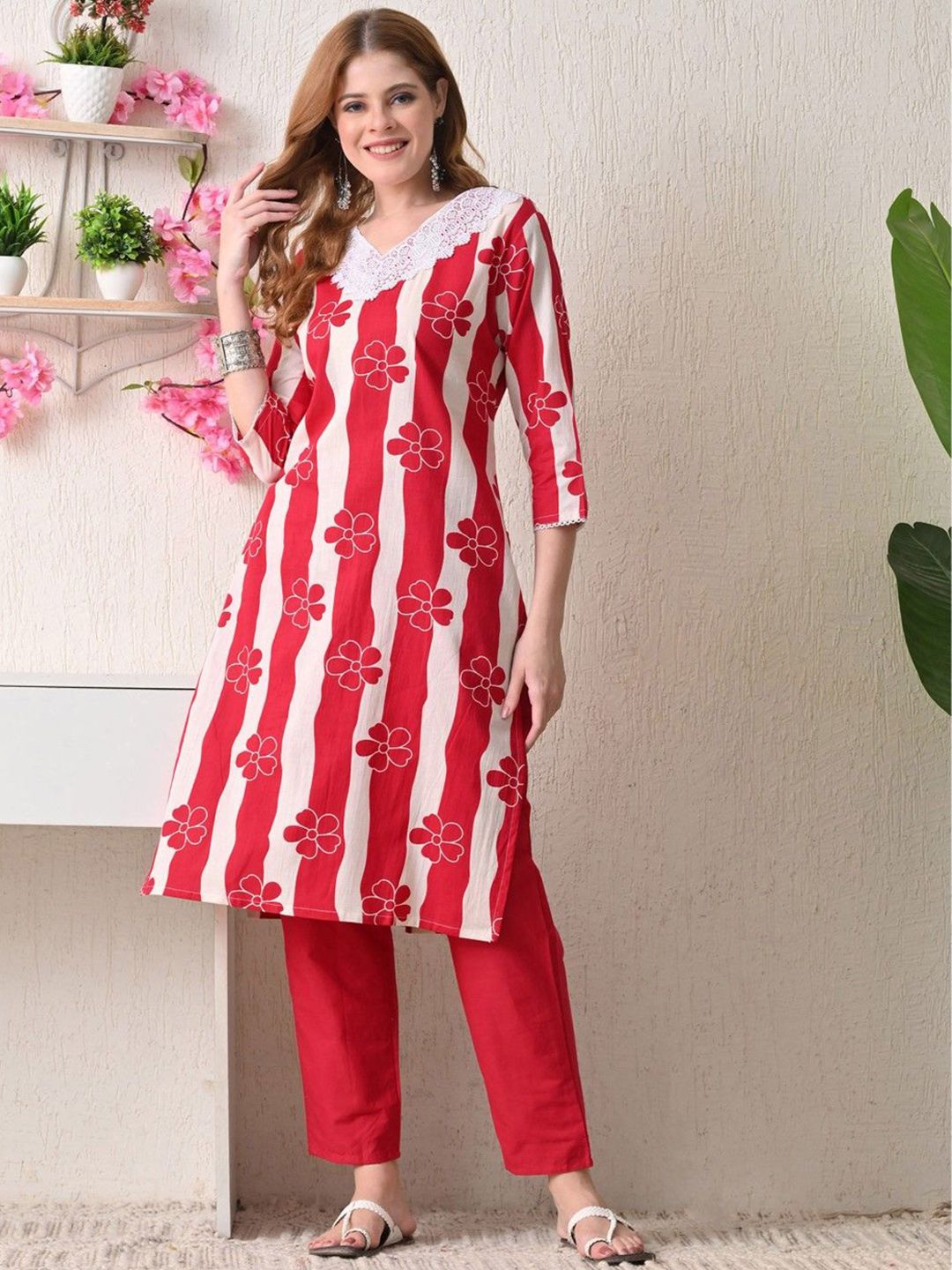 BKApparels Women Floral Printed Lace Detail Pure Cotton Kurta with Trousers