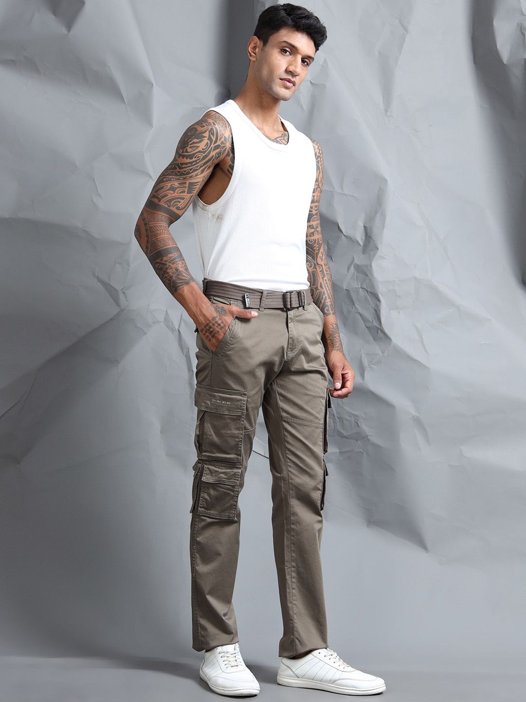 Buy Beevee Men Relaxed Mid Rise Cargos Regular Fit Trousers With Belt ...