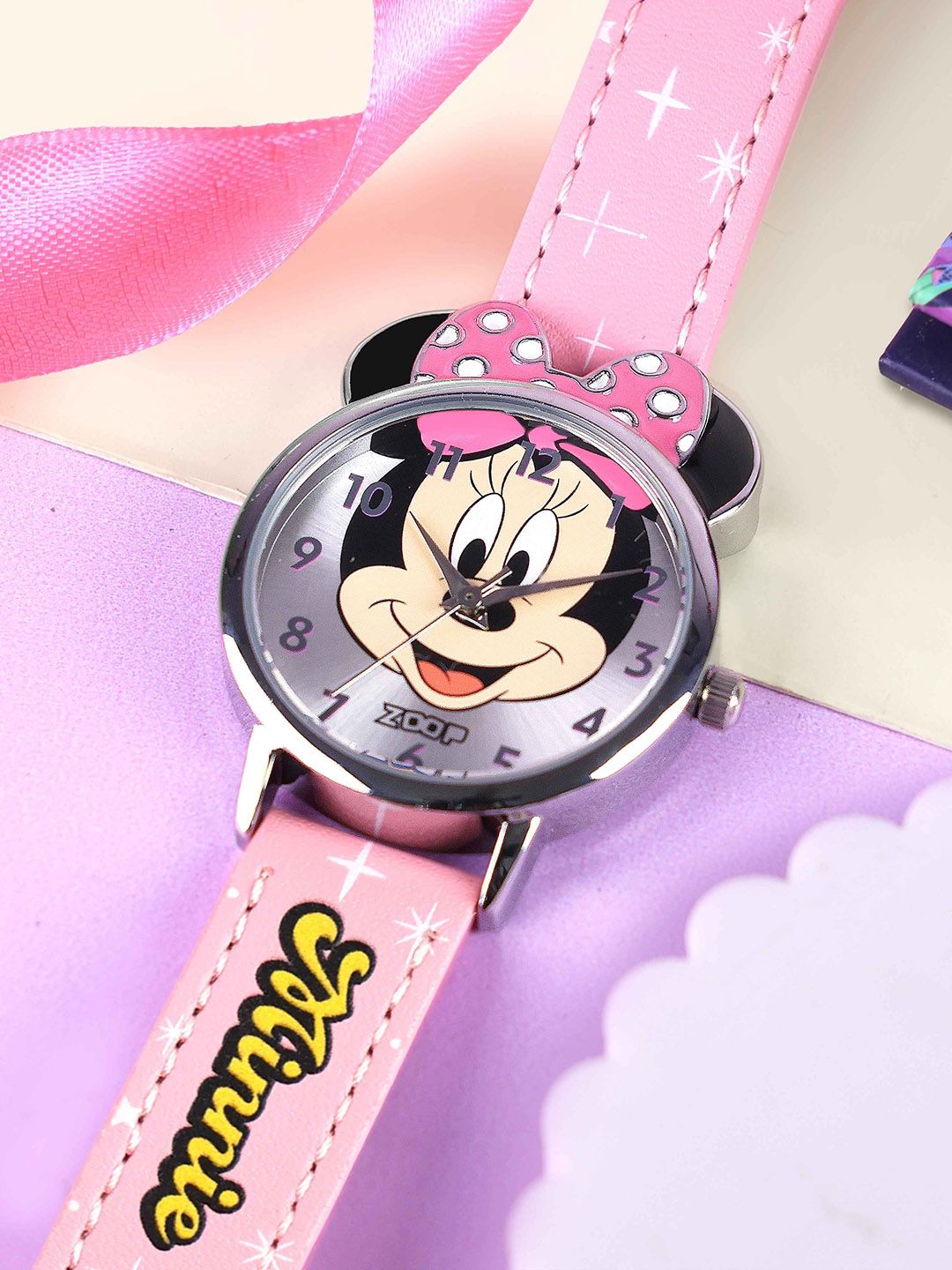 ZOOP from TITAN Minnie & Daisy Girls Dial & Leather Straps Analogue Watch 26056SL01