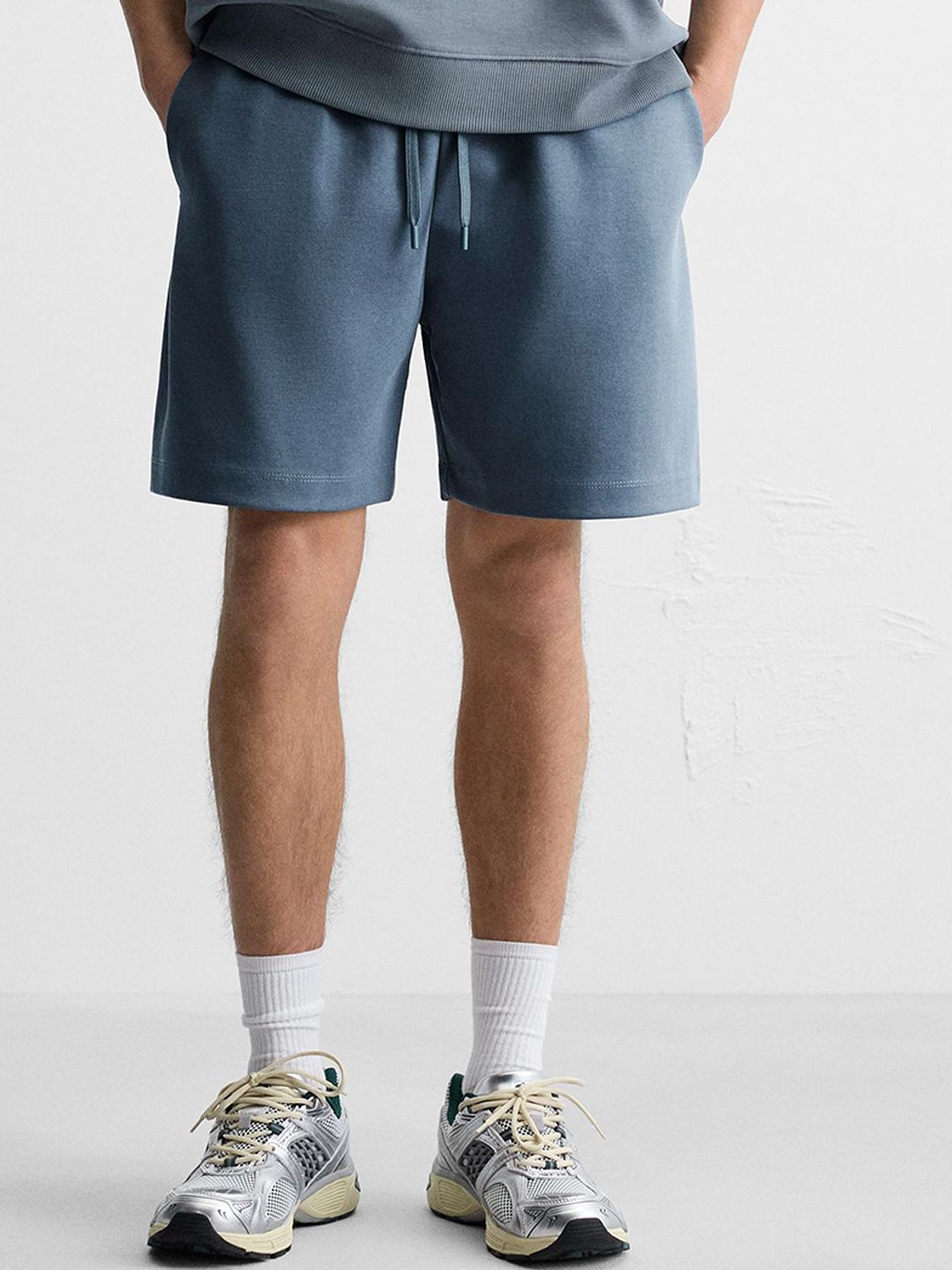 MISCHIEF MONKEY Men Relaxed Fit Mid-Rise Shorts-picture-52