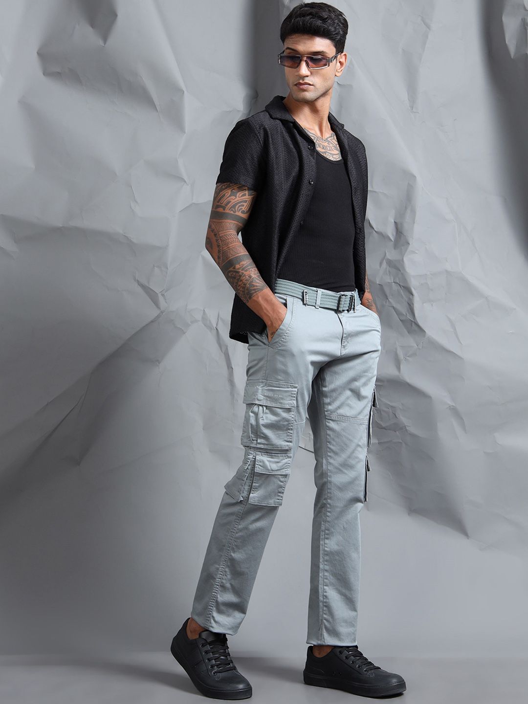 Buy Beevee Men Relaxed Mid Rise Regular Fit Cargos Trousers With Belt ...