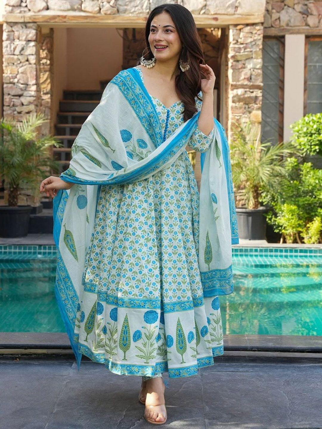 DIVASTRI Women Floral Printed Anarkali Kurta with Trousers & Dupatta-picture-12
