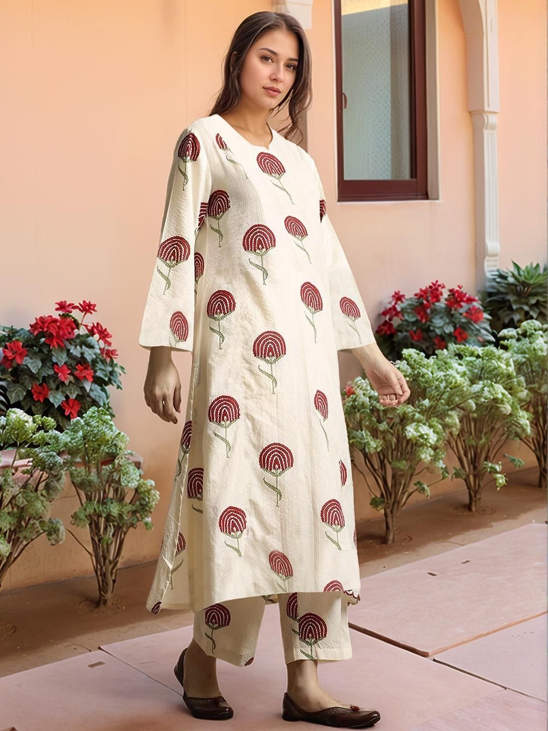 Aaghnya Women Viscose Rayon Printed Kurta Sets