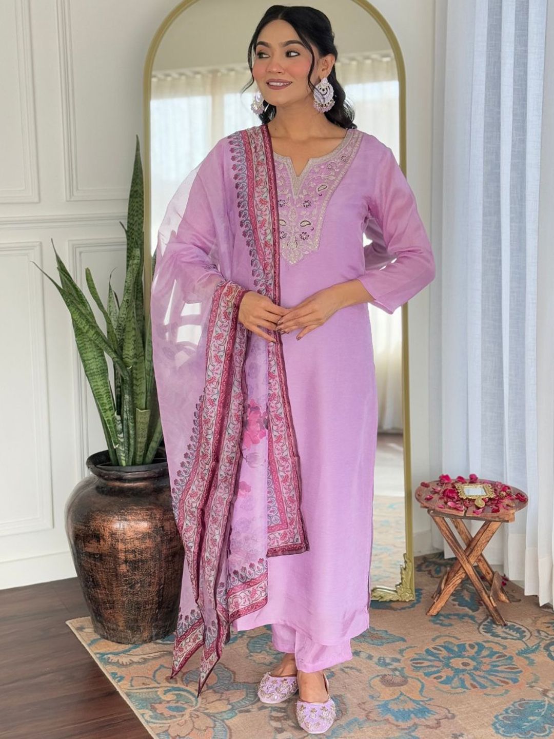 PARNAVI Women Ethnic Motifs Printed Kurta with Trousers & Dupatta