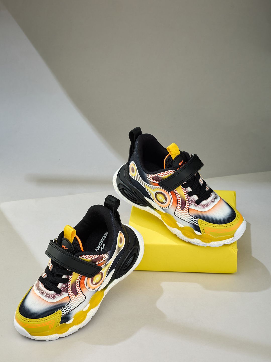 Campus Kids Mesh Printed Everyday Sneakers-picture-24