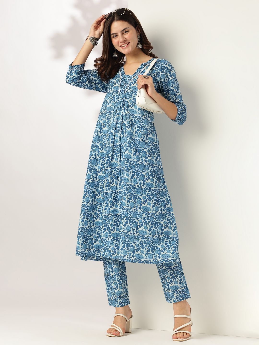 Janasya Women Indigo Pure Cotton Floral Printed A-line Kurta Pant Set