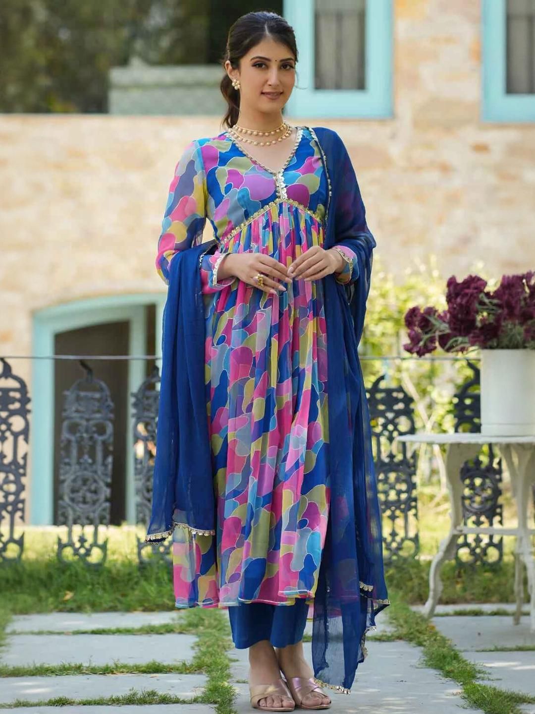 Women Georgette  Kurta Sets