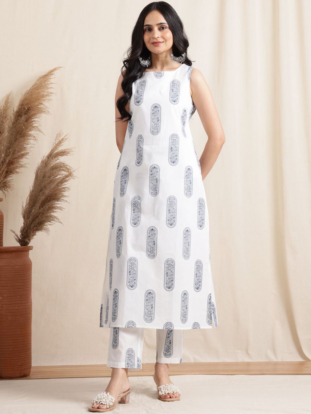 Anouk Ethnic Motifs Printed Boat Neck Pure Cotton Straight Kurta With Trousers