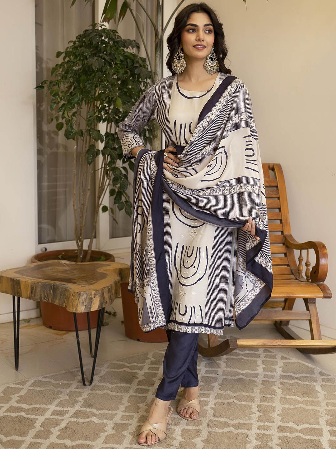 Anouk Women Striped Regular Kurta with Trousers & Dupatta