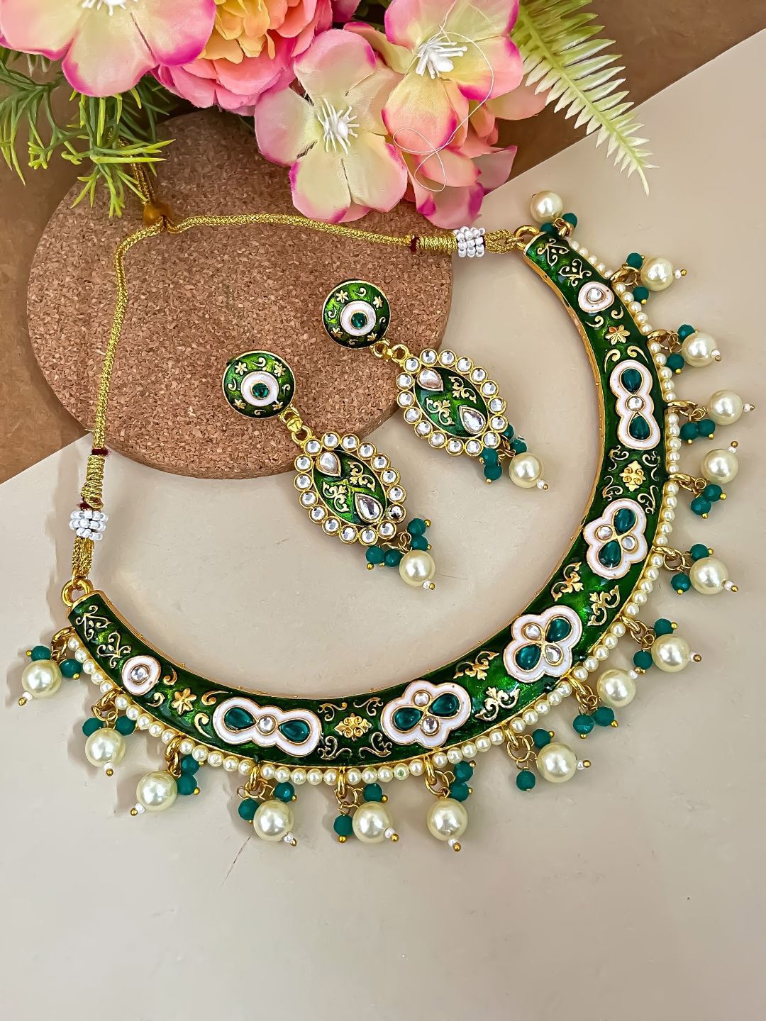 Zeviel Gold-Plated Kundan-Studded & Beaded Jewellery Set-picture-34