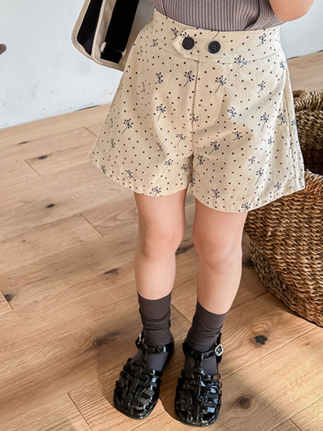 LULU & SKY Girls Printed Loose Fit High-Rise Shorts-picture-35