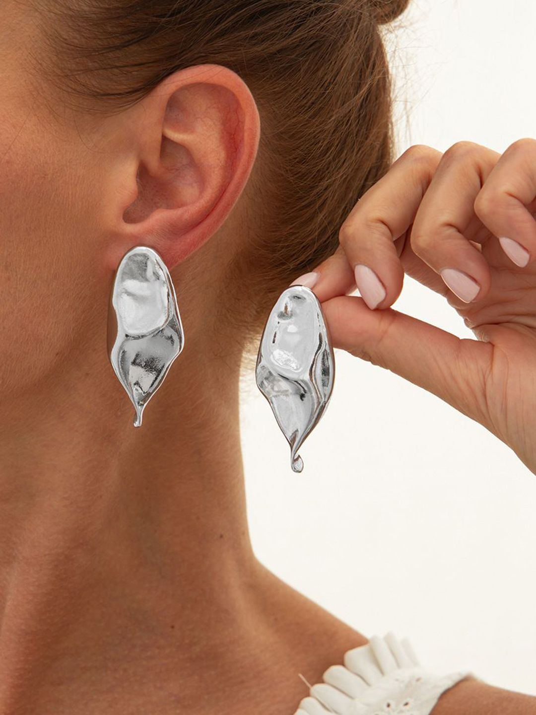 StyleCast x Revolte Silver-Plated Contemporary Shaped Studs-picture-40