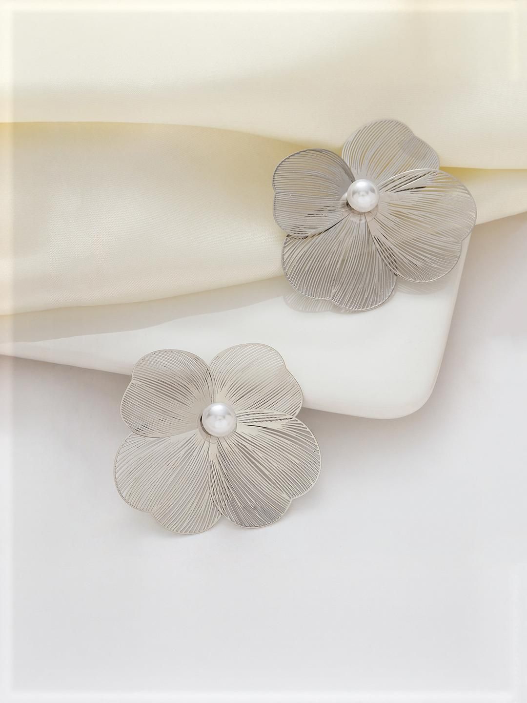 DIVASTRI Floral Stud Korean earrings-picture-11