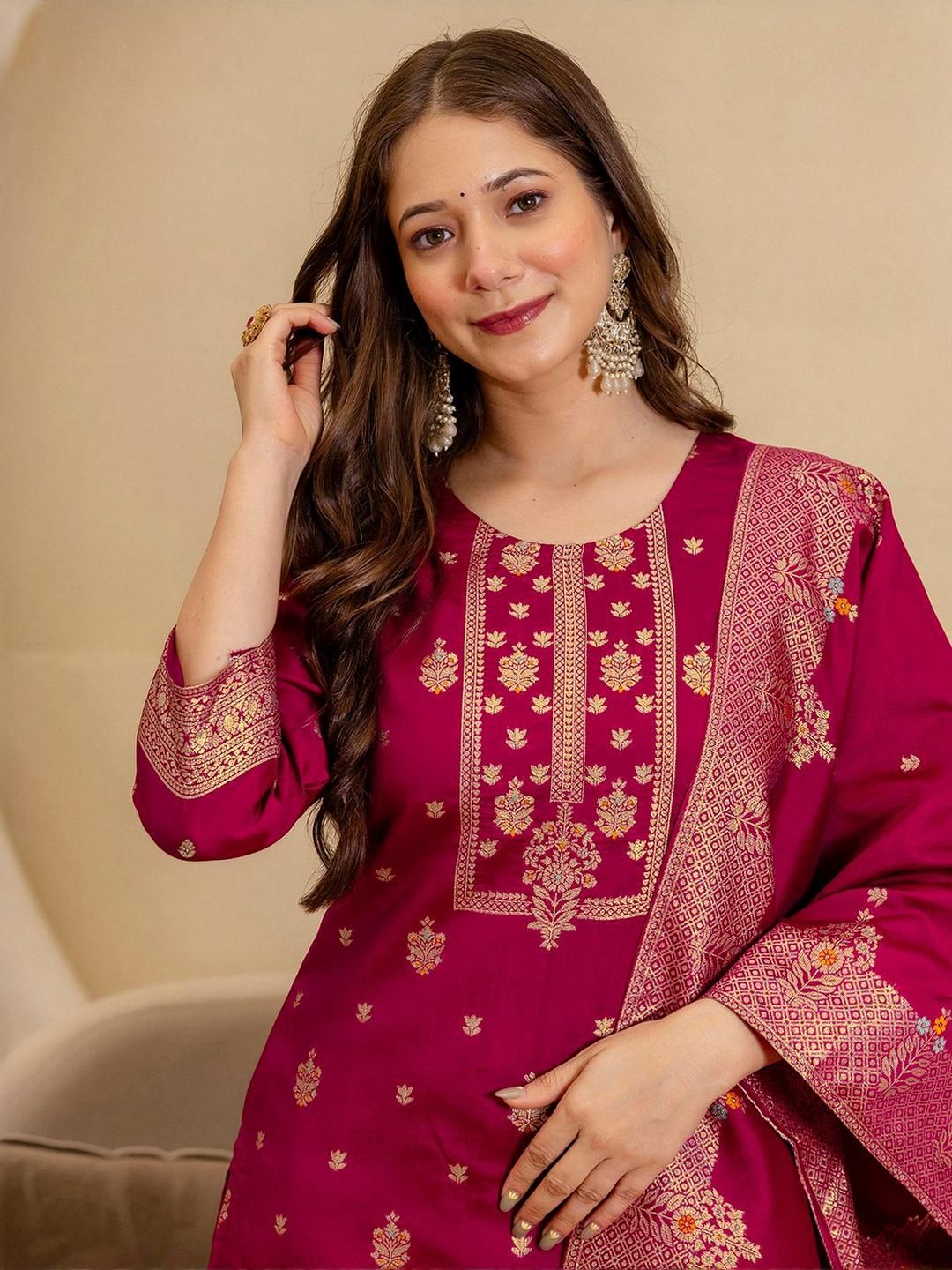 SKYLEE Women Woven Design Kurta with Trousers & Dupatta