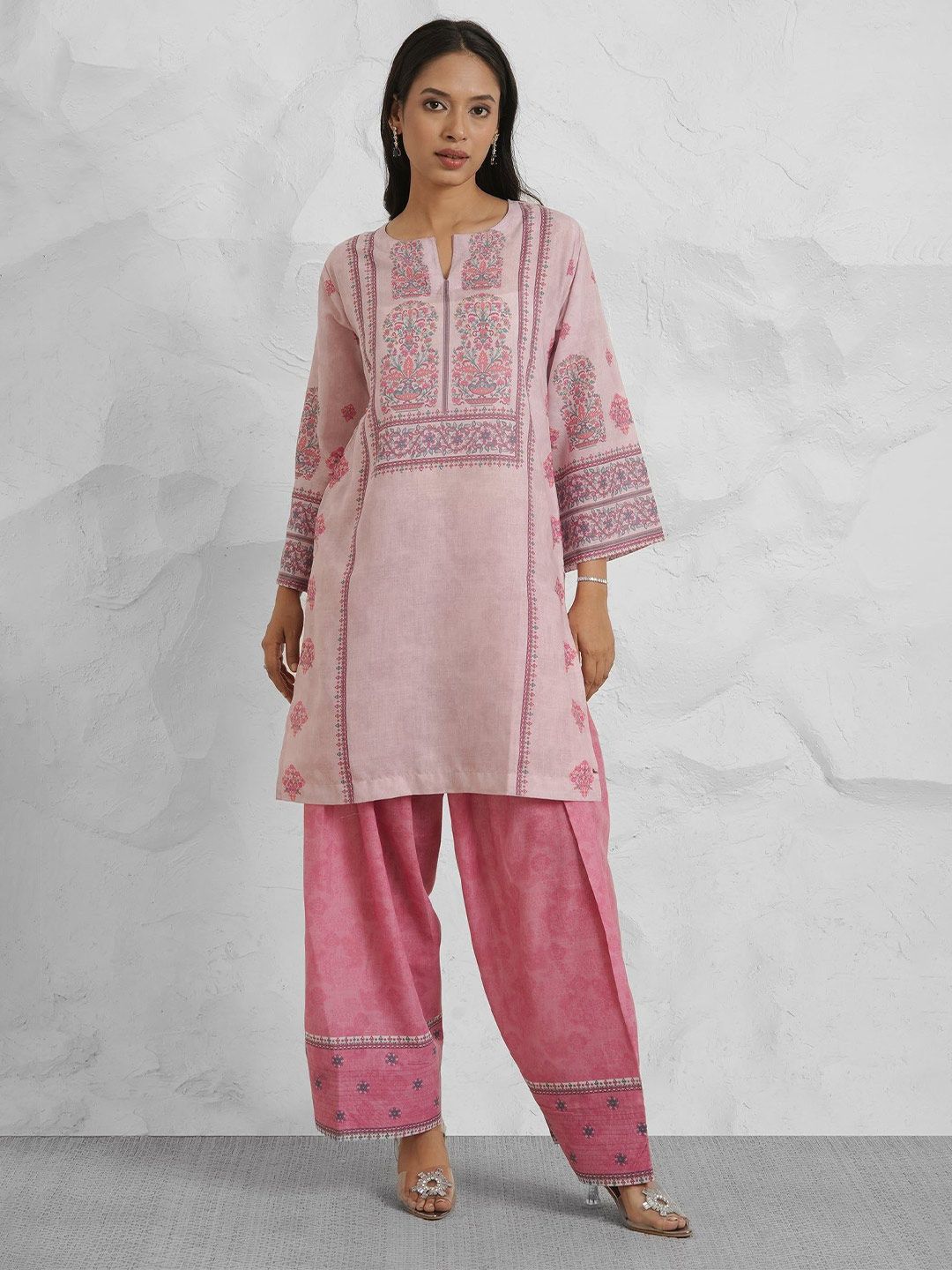 HOUSE OF KARI Printed Round Neck Tunic With Palazzo Co-Ords-picture-29