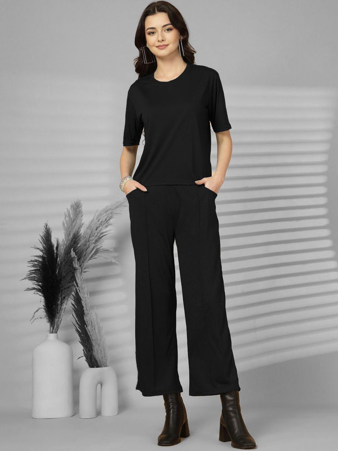 Mast & Harbour Round Neck T-Shirt With Trousers Co-Ords