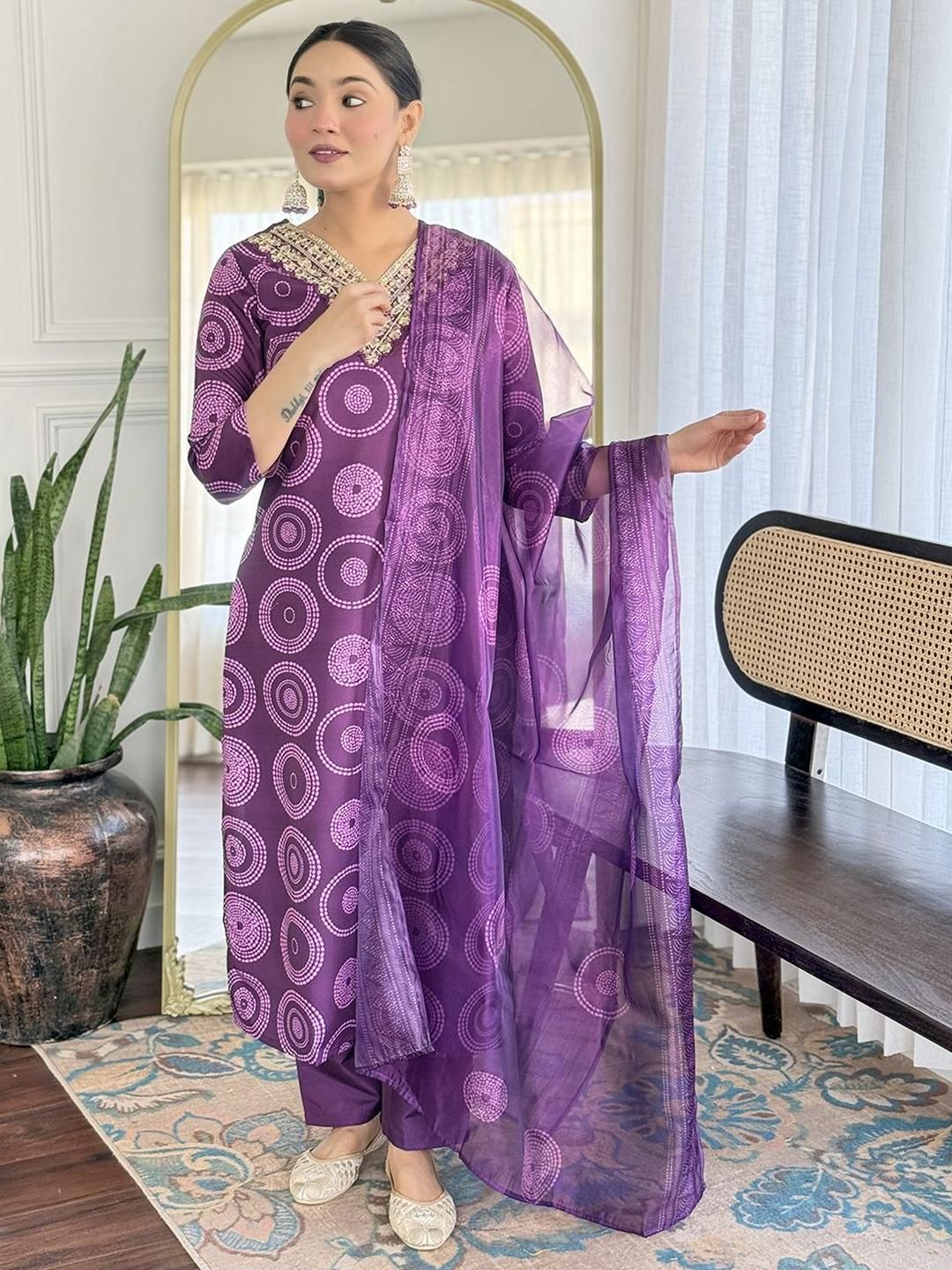 KALINI Women Geometric Printed Kurta with Trousers & Dupatta