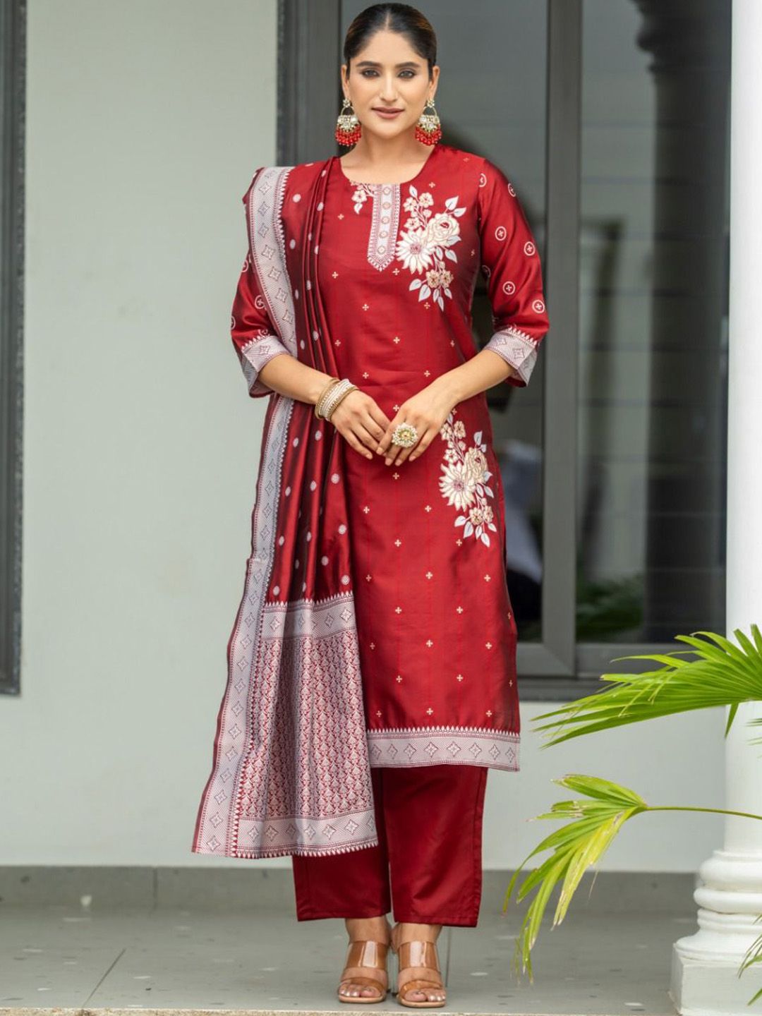Twika Women Floral Regular Kurta with Trousers & Dupatta