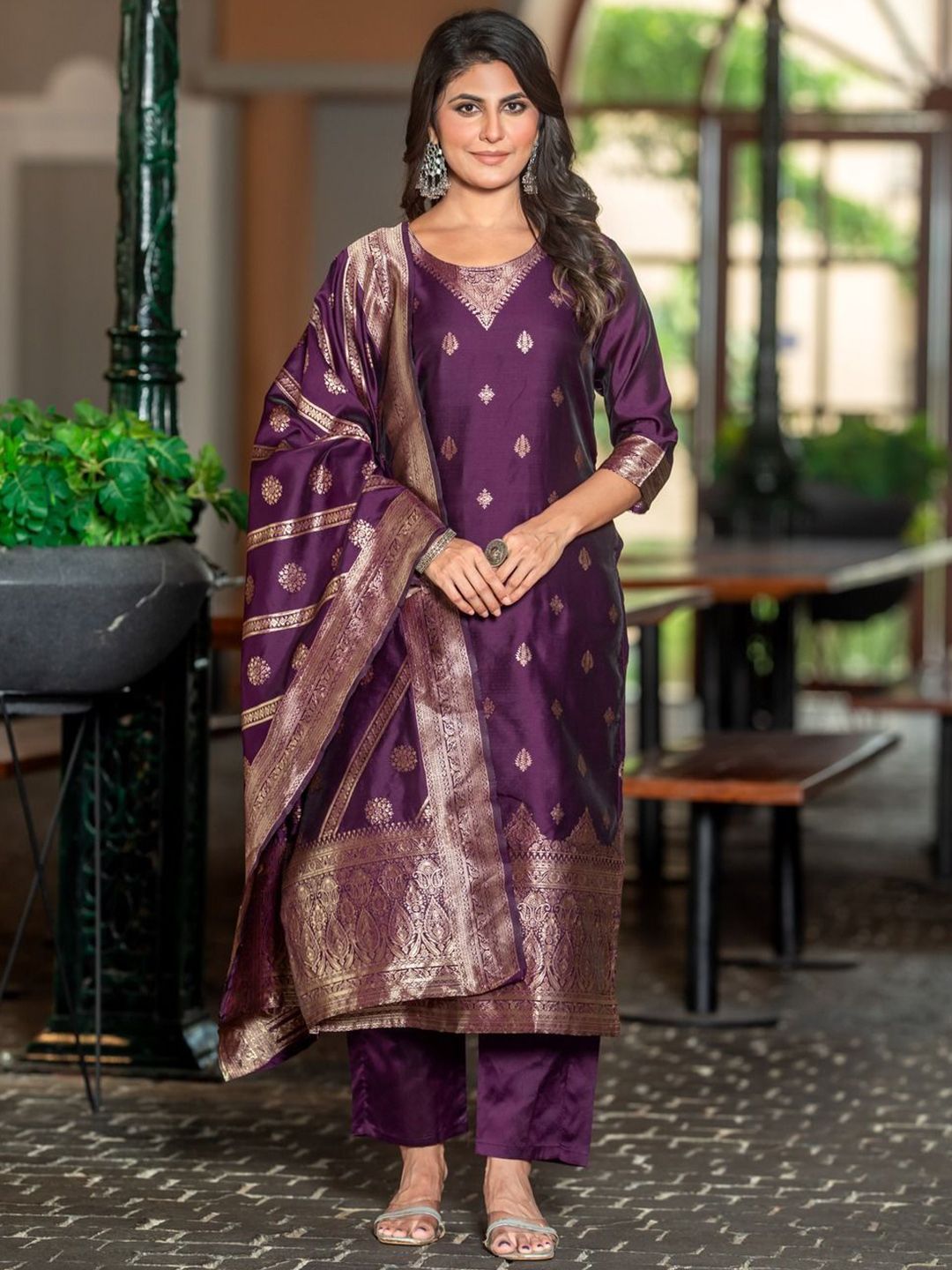 Twika Women Regular Kurta with Trousers & Dupatta