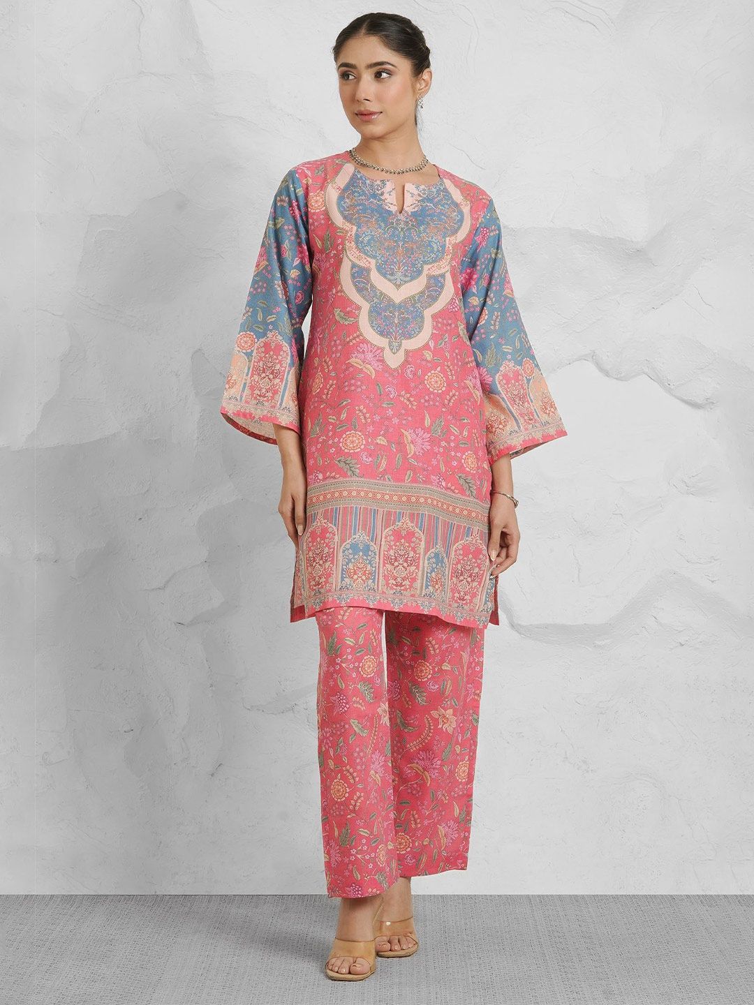 HOUSE OF KARI Printed Round Neck Tunic With Trousers Co-Ords-picture-28