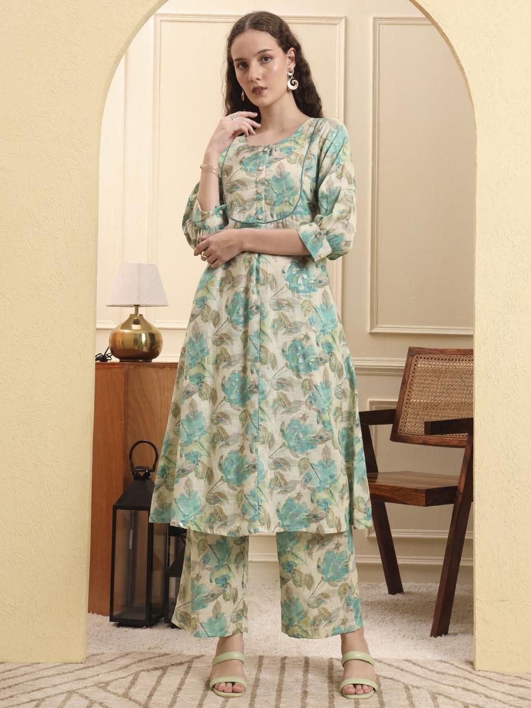 Yufta Women Floral Printed Regular Sequinned Linen Kurta with Palazzos